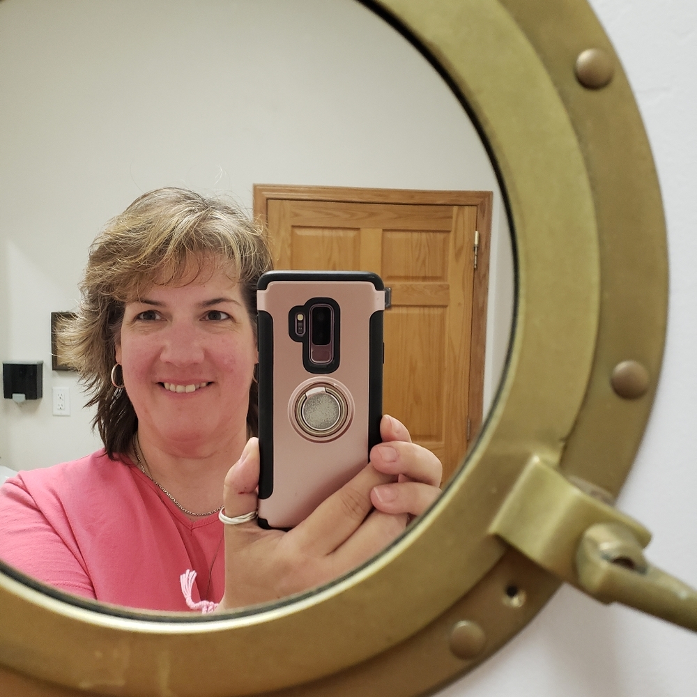 Meet your Posher, Ange